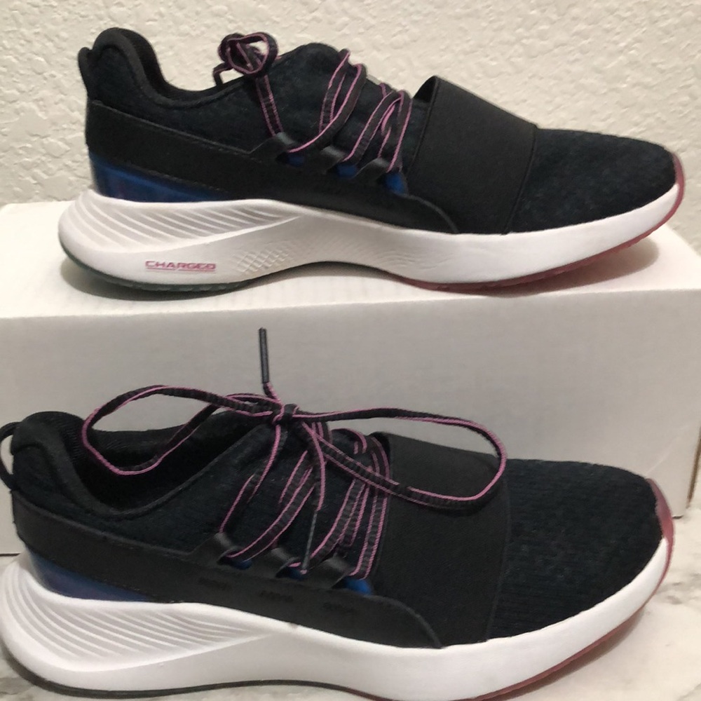 Under Armour Sneakers